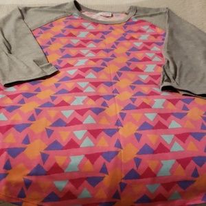 Beautiful Lularoe Randy shirt